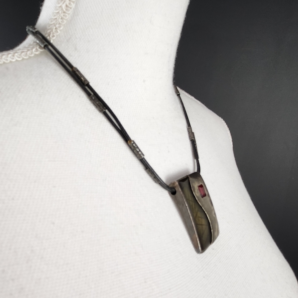 Signed Chicos Pendant Statement Necklace On Stationed Cord - Picture 3 of 7